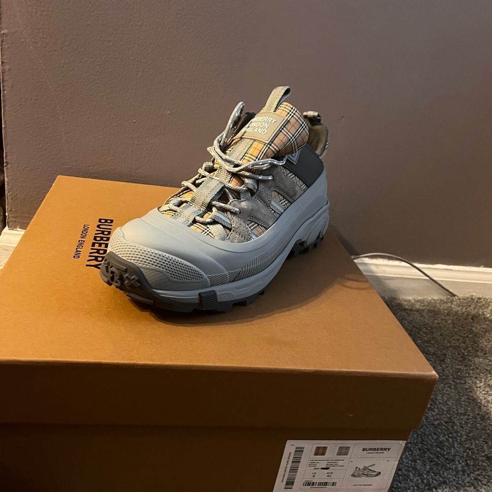 Burberry Arthur boots